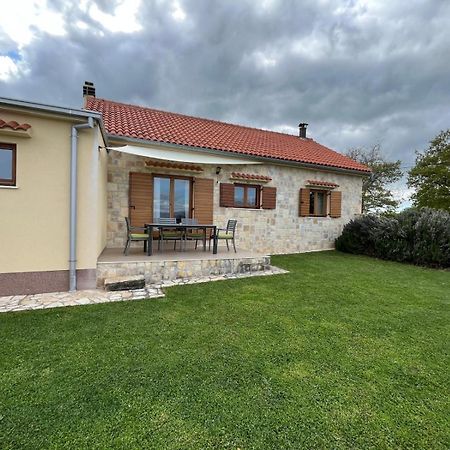 Holiday House Green Dream Obrovac Exteriör bild
